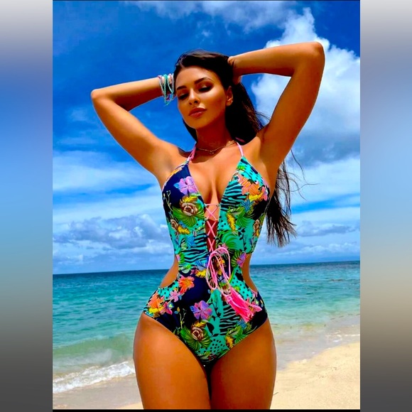 SHEIN Other - One Piece Bathing Suit